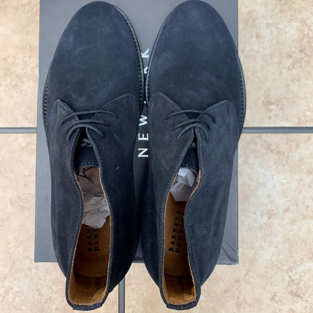 Barney’s NewYork man suede boots